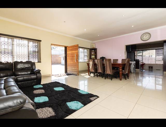 4 BEDROOM HOUSE FOR SALE IN MALVERN